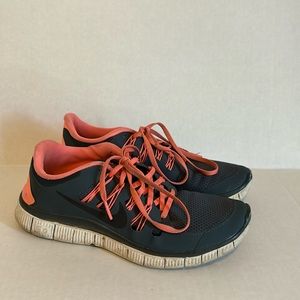 Nike Free 5.0 Road-Running Coral pink/grey sneakers